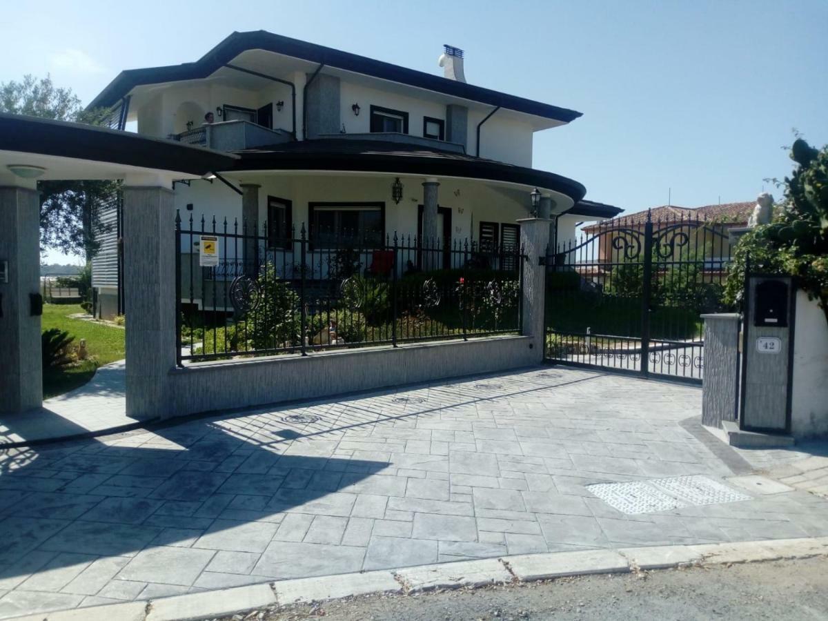 Appartamento In Seminterrato Zannone Sabaudia Exterior foto